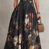 Rosie - schwarzes plissiertes Satin-Midikleid mit Blumenmuster und Keyhole-Kragen