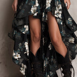 Avelinne - Boho-Kleid mit Blumenprint in Schwarz