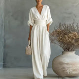 Georgina - eleganter Jumpsuit mit tiefem V-Ausschnitt und weitem Bein